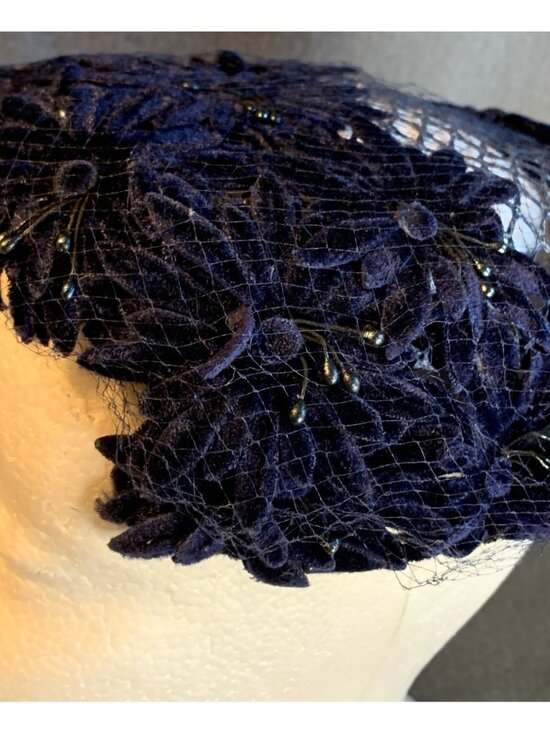 Vintage Navy Velvet Ladies Hat Floral w/ Mesh & Bow Retro Style Cocktail Tea Cap main image 7